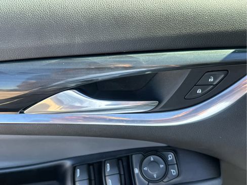 Used 2020 Buick Enclave Essence image 23