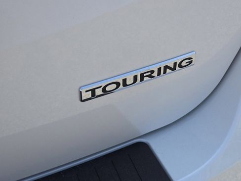 New 2026 Honda Odyssey Touring image 23