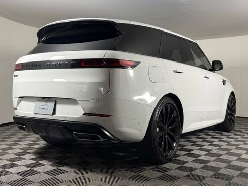 New 2026 Land Rover Range Rover Sport Dynamic SE AWD/4WD image 8
