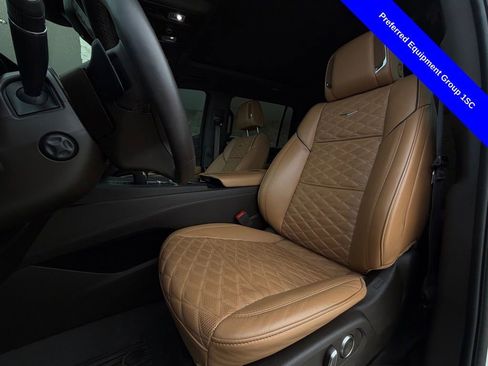 Used 2024 Cadillac Escalade ESV Sport w/ Touring Package image 4