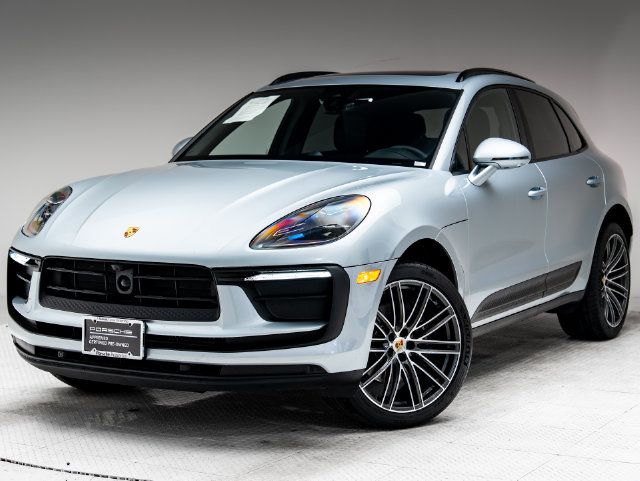 Certified 2026 Porsche Macan AWD/4WD image 1