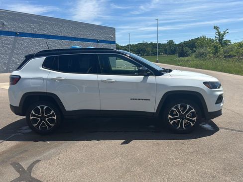 Used 2023 Jeep Compass Limited AWD/4WD image 6
