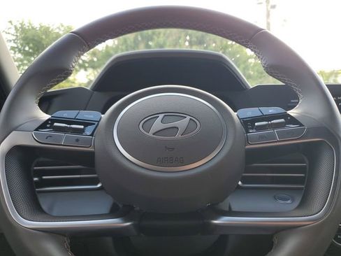 Certified 2025 Hyundai Elantra Sport image 13