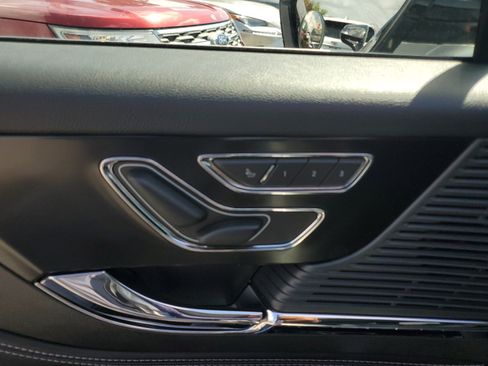 Used 2020 Lincoln Corsair Standard image 16