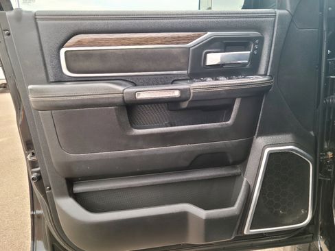 Used 2019 RAM 2500 Laramie image 8
