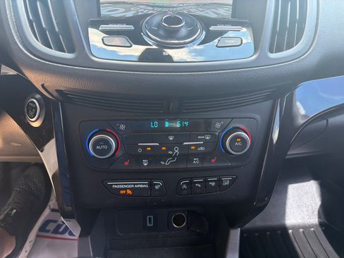 Used 2018 Ford Escape Titanium FWD image 20