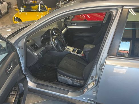 Used 2014 Subaru Outback 2.5i AWD/4WD image 30