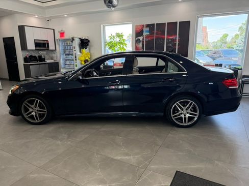 Used 2016 Mercedes-Benz E 350 4MATIC Sedan image 4