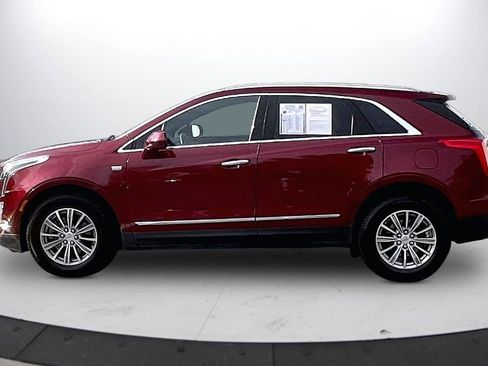 Used 2017 Cadillac XT5 Luxury w/ Driver Awareness Package image 6