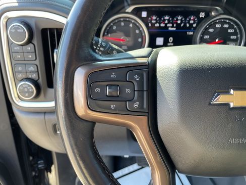 Used 2022 Chevrolet Silverado 1500 High Country w/ Technology Package image 16
