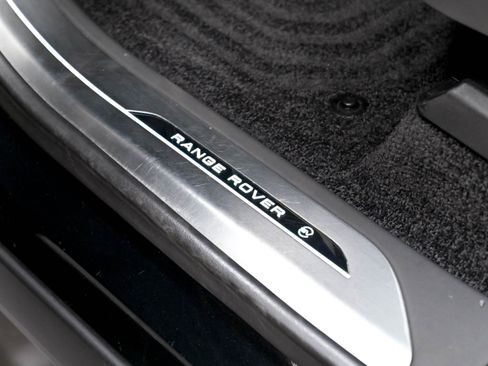 Used 2023 Land Rover Range Rover SV AWD/4WD image 65