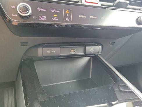 New 2026 Kia Niro LX FWD image 23