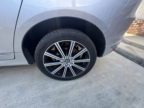 Used 2016 Volvo XC60 T5 Premier w/ Proximity Package FWD image 26