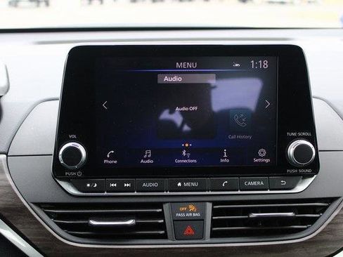 Used 2025 Nissan Altima 2.5 SV image 14