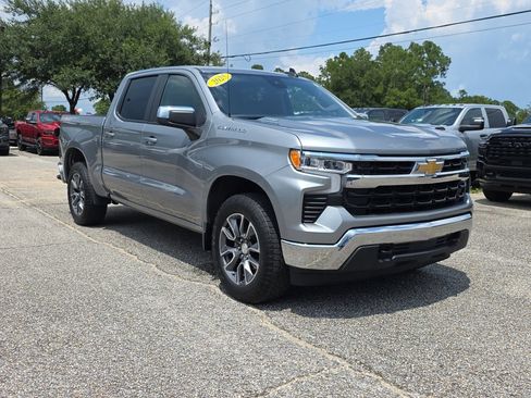Used 2025 Chevrolet Silverado 1500 LT AWD/4WD image 8