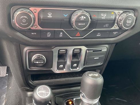 New 2026 Jeep Wrangler Sport AWD/4WD image 9
