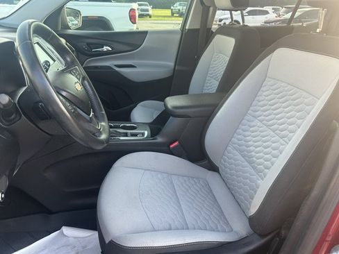 Used 2018 Chevrolet Equinox LT FWD image 15