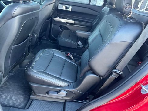 Used 2020 Ford Explorer Limited image 28