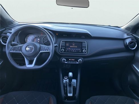 Used 2020 Nissan Kicks SR image 15