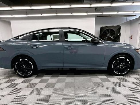 New 2026 Nissan Sentra SR w/ SR Premium Package FWD image 20