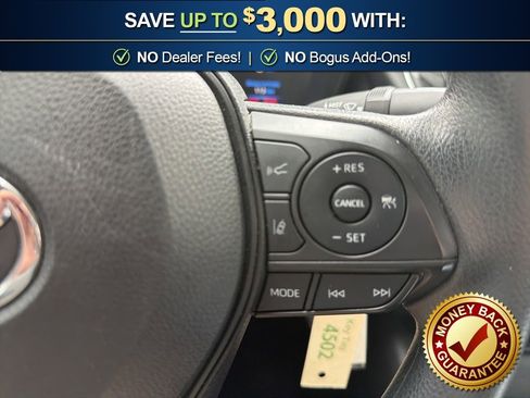 Used 2022 Toyota Corolla LE image 17