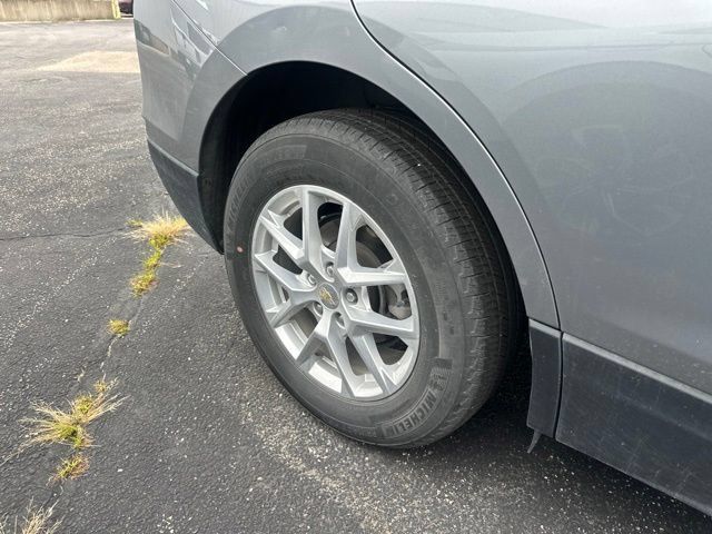 Used 2024 Chevrolet Equinox LT FWD image 9