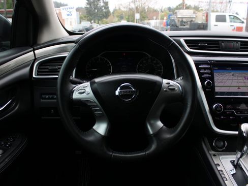 Used 2016 Nissan Murano SV FWD image 8