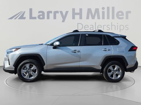 Certified 2022 Toyota RAV4 XLE w/ Convenience Package AWD/4WD image 2