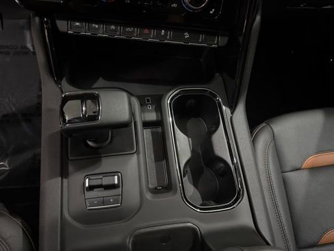 Used 2025 GMC Sierra 1500 AT4 image 27