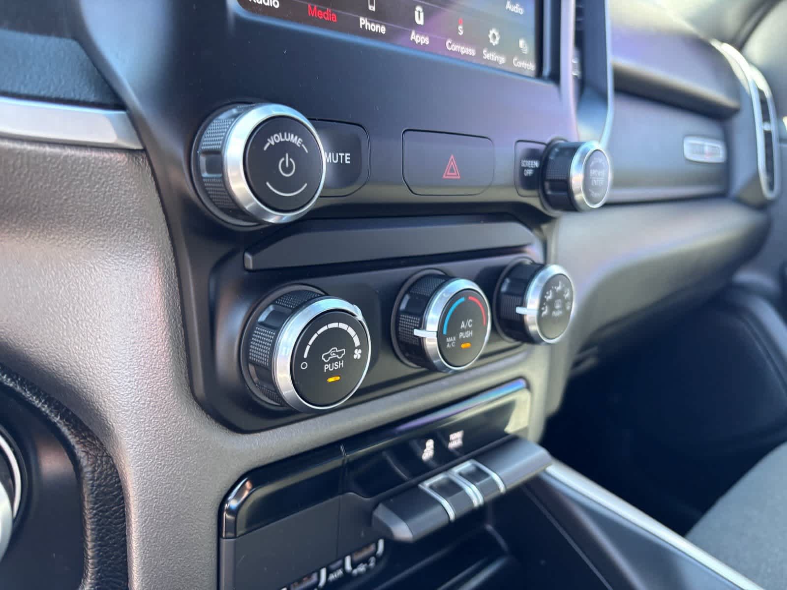 Used 2020 RAM 1500 Lone Star AWD/4WD image 22