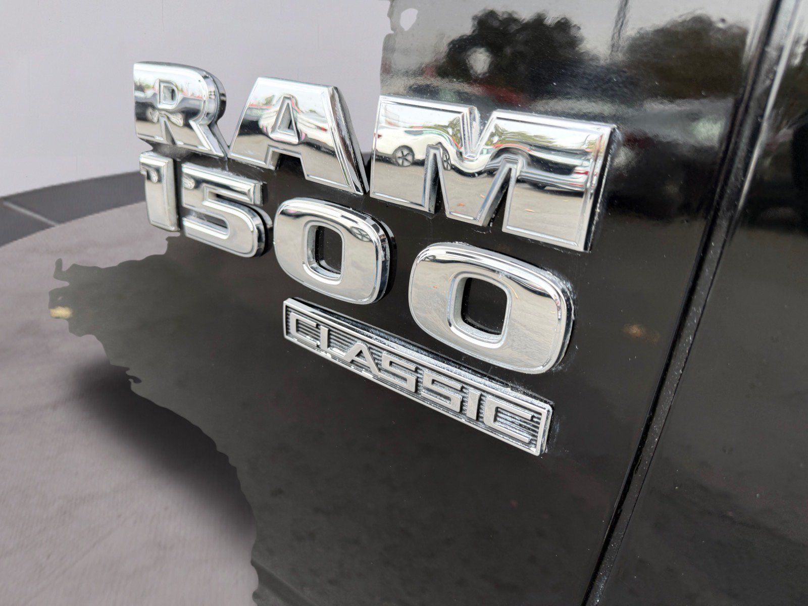 Used 2021 RAM 1500 Classic SLT RWD image 8