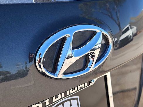 Used 2018 Hyundai Santa Fe Sport w/ 2.4L Value Package 02 image 11