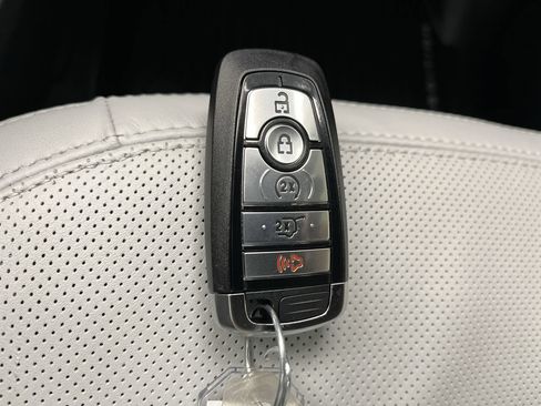 Certified 2025 Ford Expedition Platinum w/ Platinum Ultimate Package AWD/4WD image 33