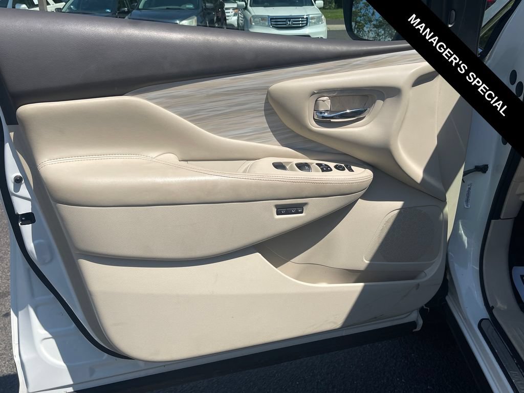 Used 2017 Nissan Murano Platinum w/ Platinum Technology Package AWD/4WD image 12