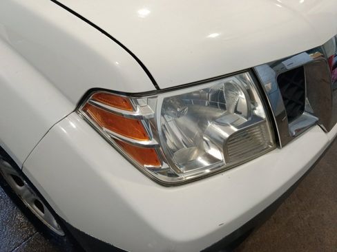 Used 2013 Nissan Frontier S image 28