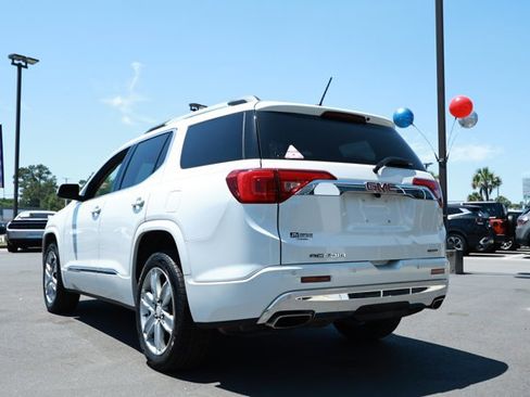 Used 2017 GMC Acadia Denali w/ Technology Package AWD/4WD image 8