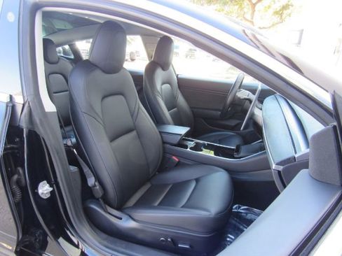 Used 2018 Tesla Model 3 Long Range RWD image 21