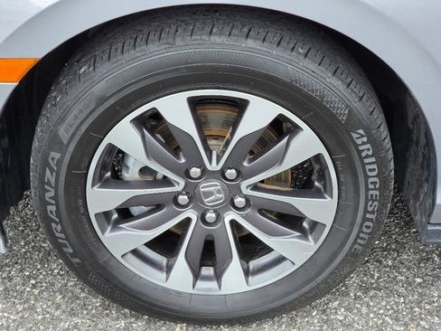 Used 2024 Honda Odyssey EX-L image 18