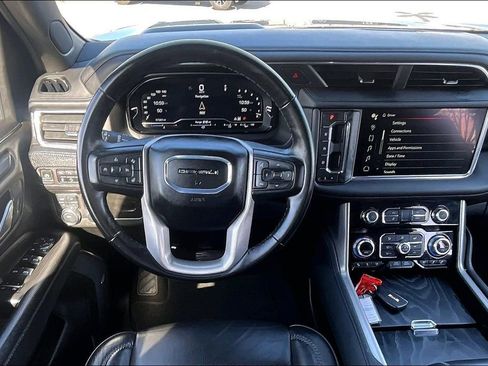 Used 2024 GMC Yukon Denali AWD/4WD image 8
