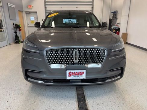 Used 2023 Lincoln Aviator AWD w/ Premium Package image 5