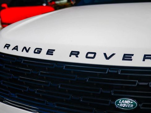 New 2026 Land Rover Range Rover Velar Dynamic SE AWD/4WD image 11
