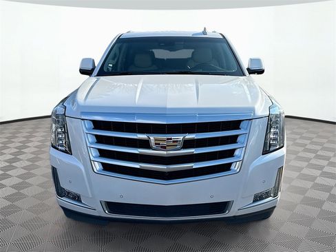 Used 2016 Cadillac Escalade Premium image 8