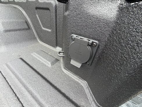 Certified 2025 GMC Sierra 1500 SLT w/ SLT Premium Plus Package image 30