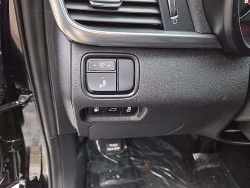 Used 2018 Kia Optima EX w/ Premium Package image 10