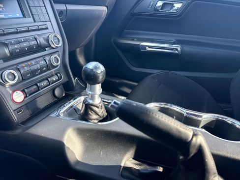 Used 2016 Ford Mustang Coupe image 20