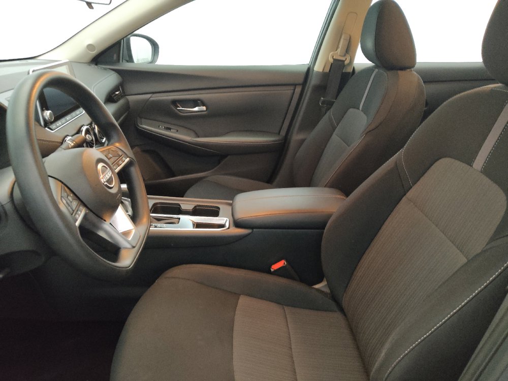 Used 2024 Nissan Sentra SV FWD image 17