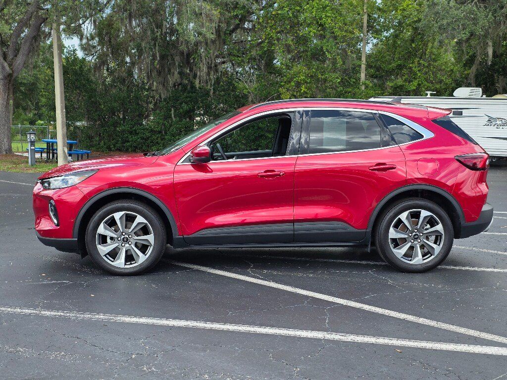Certified 2023 Ford Escape Platinum w/ Premium Technology Package AWD/4WD image 7