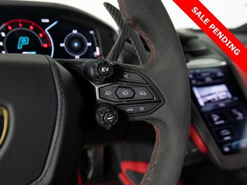 Used 2024 Lamborghini Revuelto image 20
