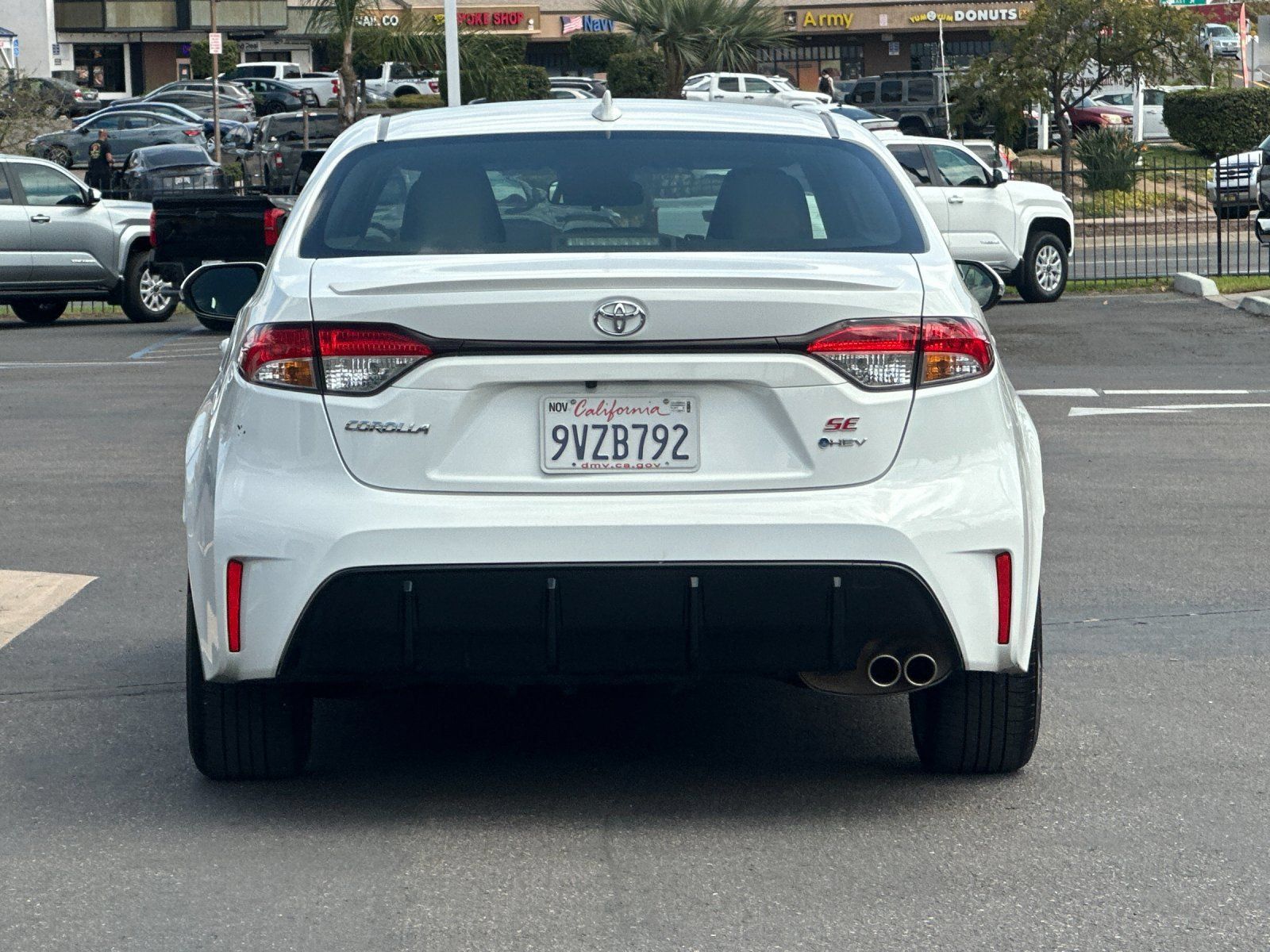 Used 2026 Toyota Corolla SE FWD image 4