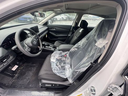 New 2025 Honda Accord SE image 10